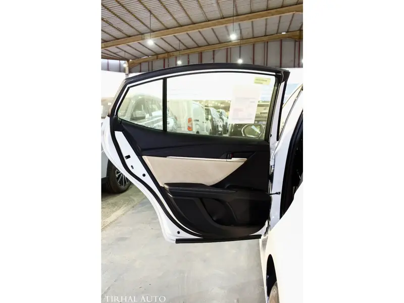 Toyota Camry 2025