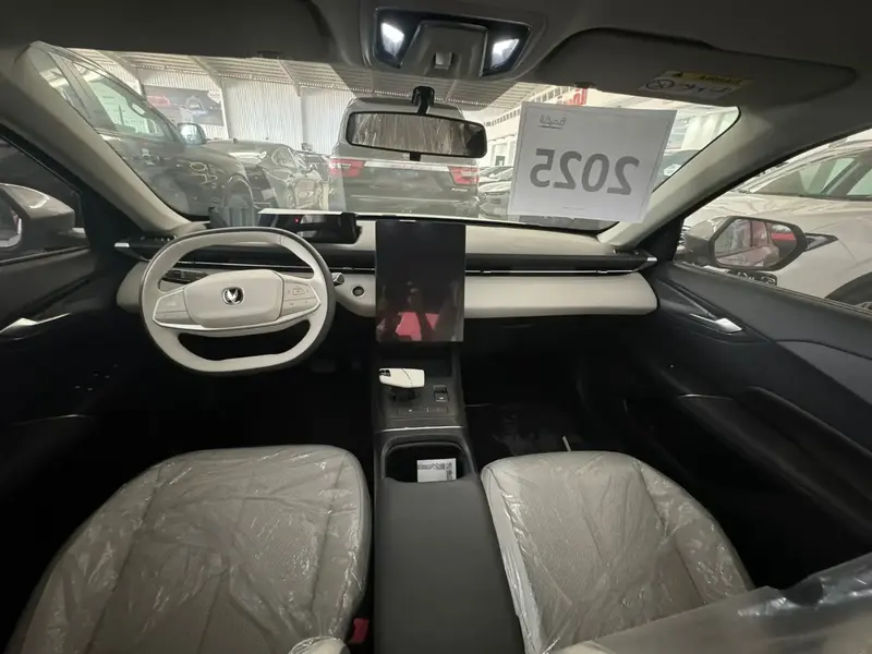 Discover undefined undefined Exterior Interior Images.Find all aspects and details of cars.