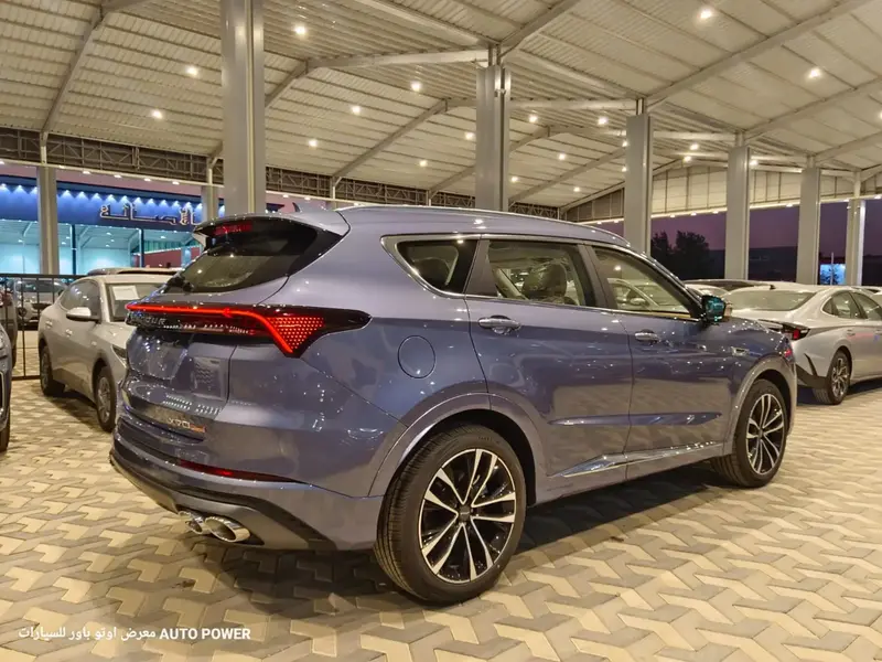 Discover undefined undefined Exterior Interior Images.Find all aspects and details of cars.