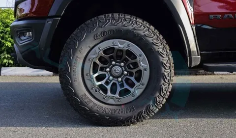 New RAM 1500 TRX 6.2L V8 702 HP 2024