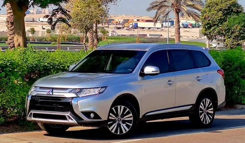 Mitsubishi Outlander 2.4L GLX 7-Seater 2022