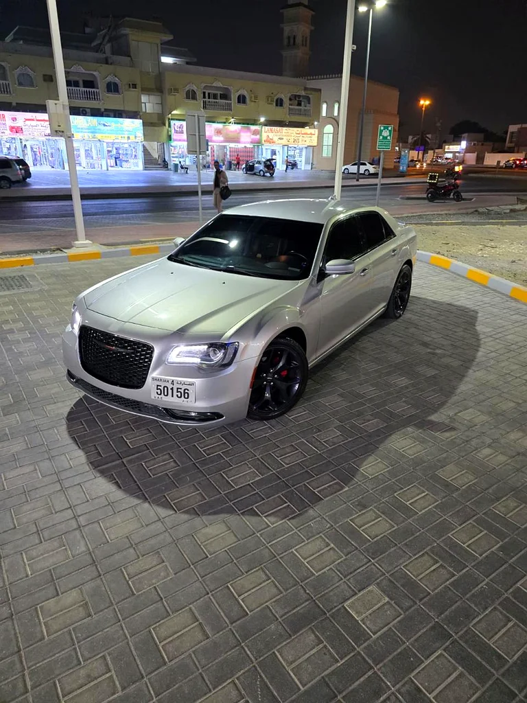 كرايسلر 300s 2021