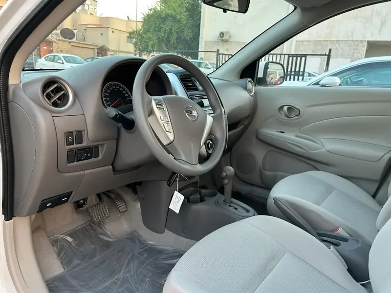 Nissan Sunny 2022