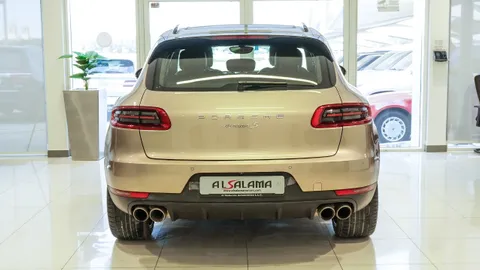 Discover undefined undefined Exterior Interior Images.Find all aspects and details of cars.