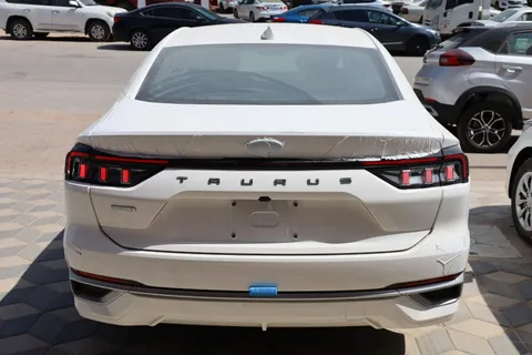 Discover undefined undefined Exterior Interior Images.Find all aspects and details of cars.