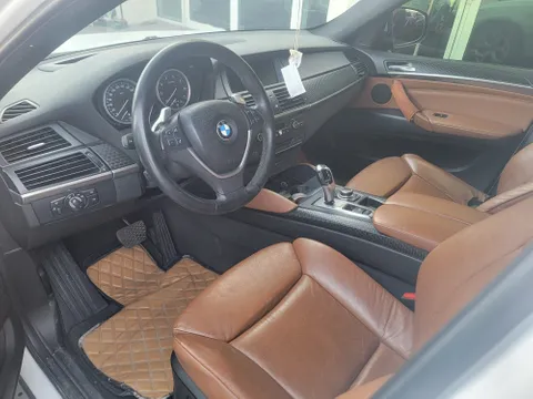 Discover undefined undefined Exterior Interior Images.Find all aspects and details of cars.