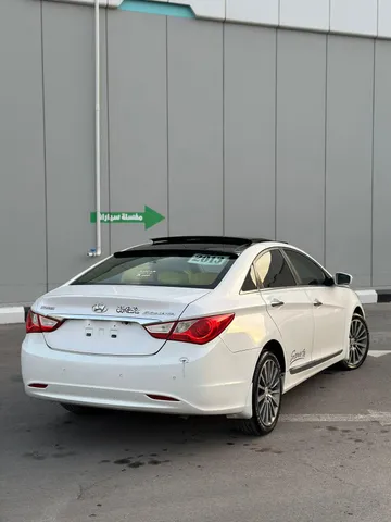 Discover undefined undefined Exterior Interior Images.Find all aspects and details of cars.