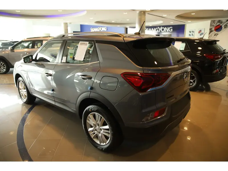 Discover undefined undefined Exterior Interior Images.Find all aspects and details of cars.