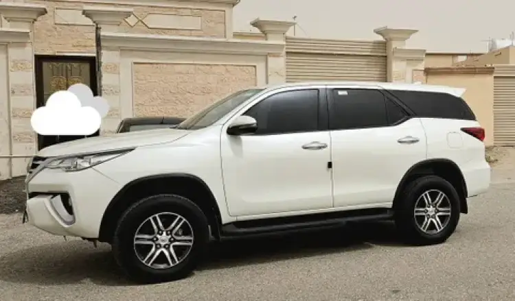 toyota toyota-fortuner image Toyota Fortuner 2020