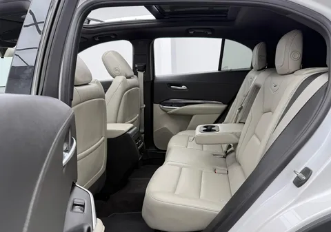 كاديلاك XT4 2022