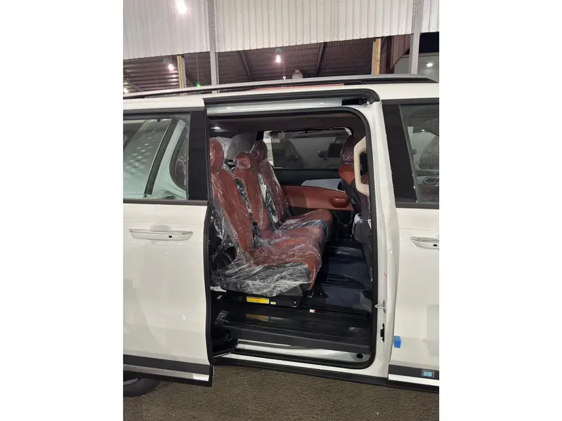 KIA Carnival 2025