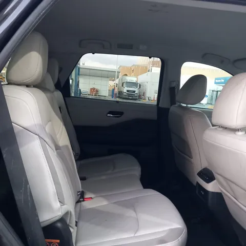 Nissan Pathfinder SV 4WD 2022