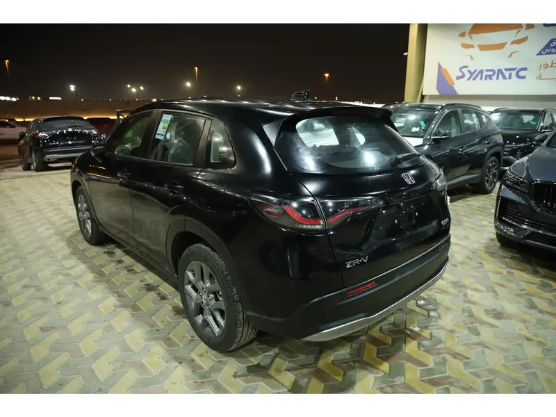 Discover undefined undefined Exterior Interior Images.Find all aspects and details of cars.