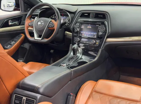 Nissan Maxima SR 2022