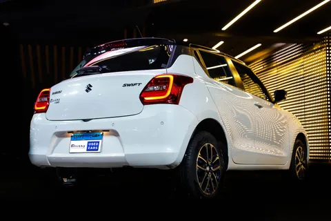 Discover undefined undefined Exterior Interior Images.Find all aspects and details of cars.