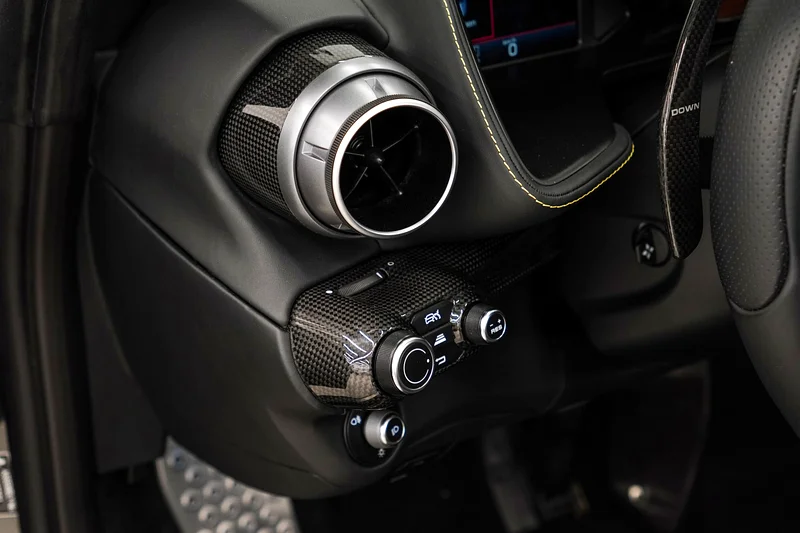 فيراري 812 GTS 2023