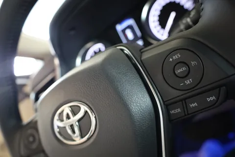 New Toyota Camry 2.5L GLE 204 HP 2023