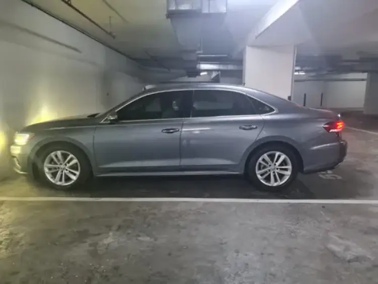volkswagen passat image New Volkswagen Passat 2.5L Highline 2020