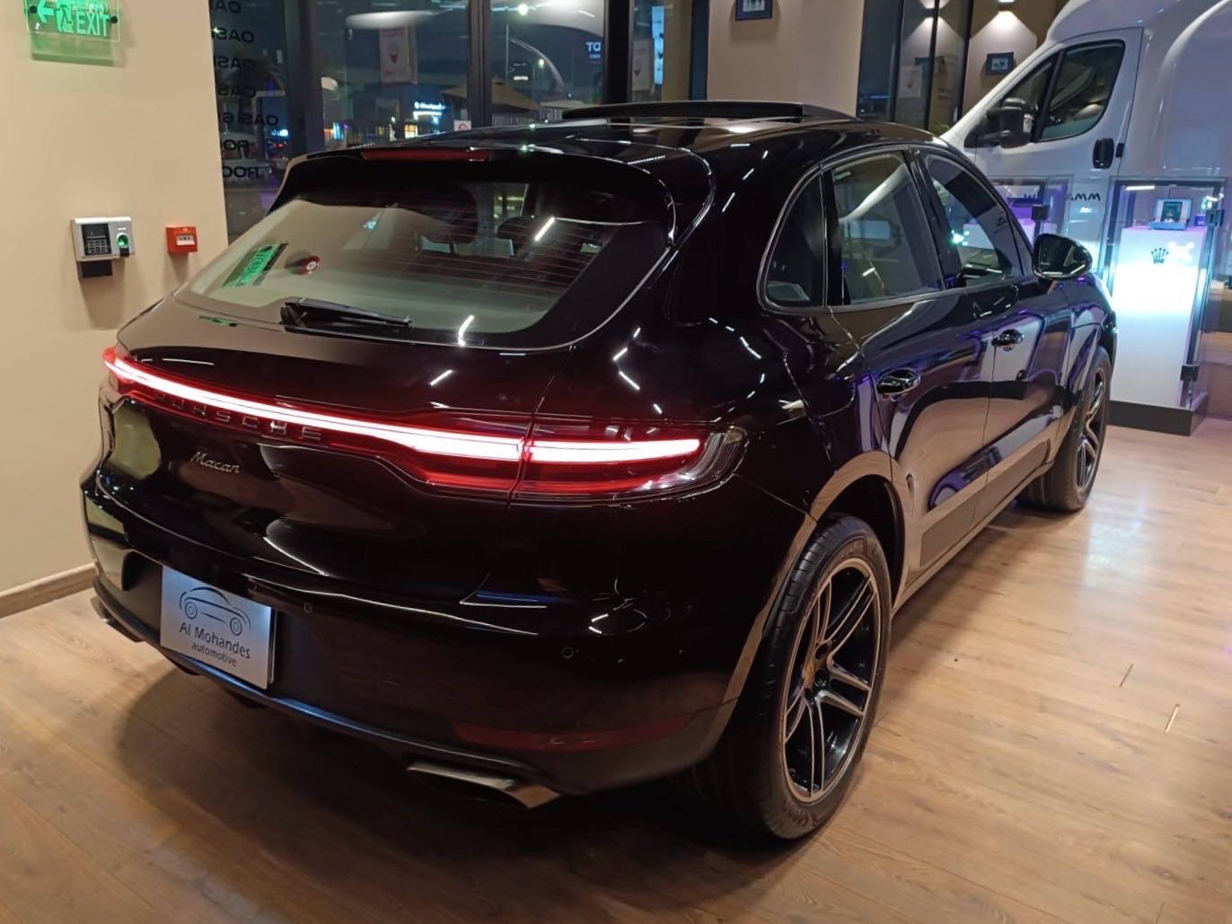 بورش ماكان 2021