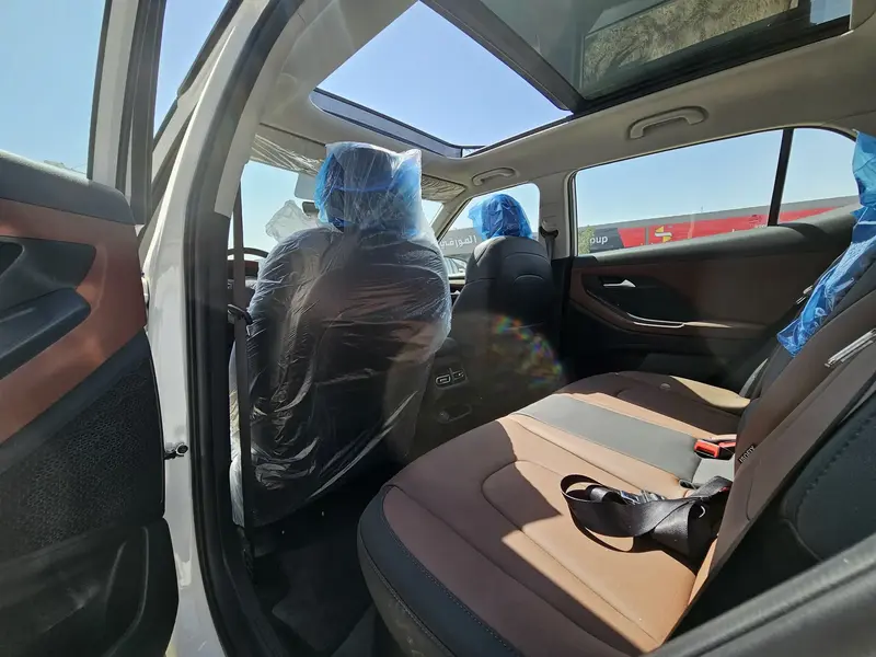 Discover undefined undefined Exterior Interior Images.Find all aspects and details of cars.