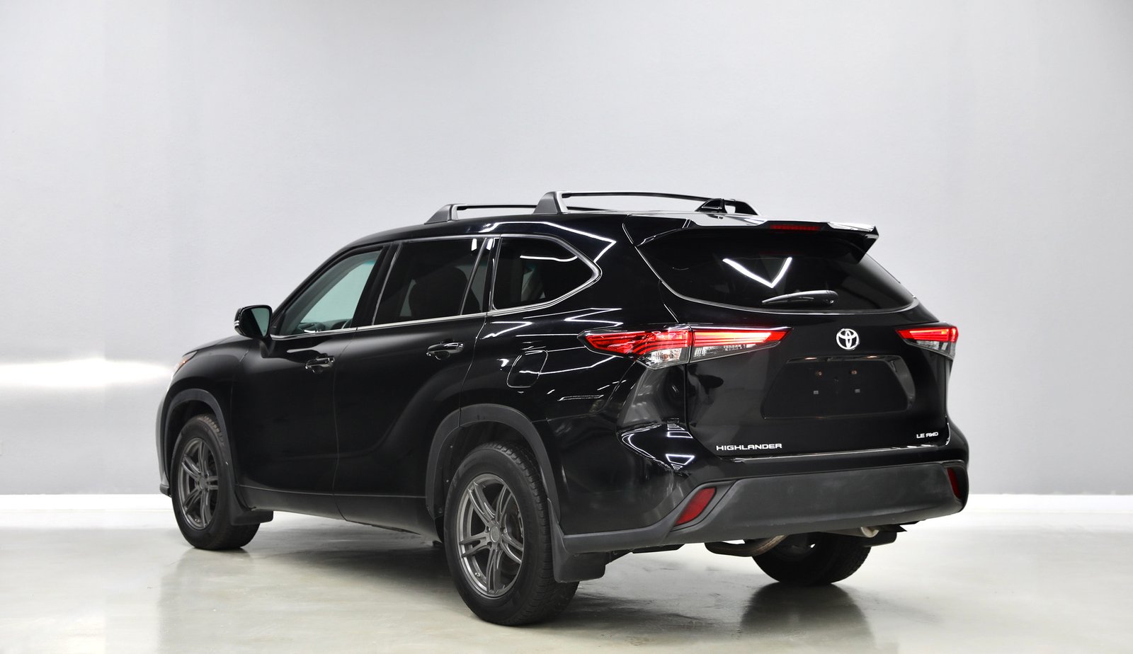 Discover undefined undefined Exterior Interior Images.Find all aspects and details of cars.