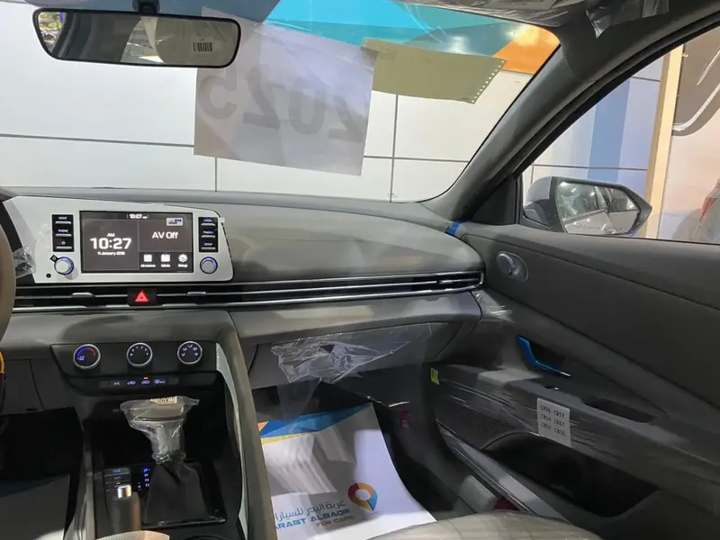 Hyundai Elantra 2025