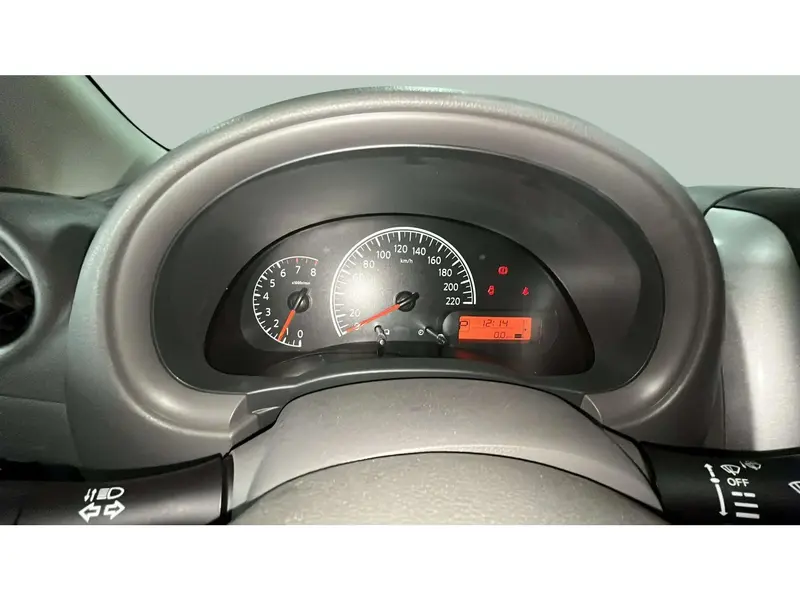Nissan Sunny 2024