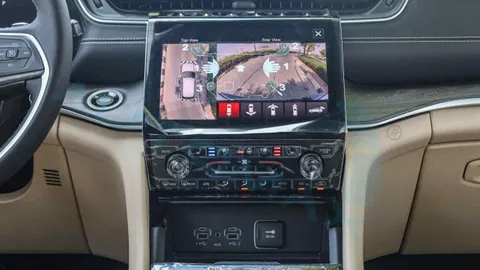 Discover undefined undefined Exterior Interior Images.Find all aspects and details of cars.