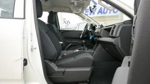New Mitsubishi L200 2.4L Double Cab GLX Diesel 4WD 2025