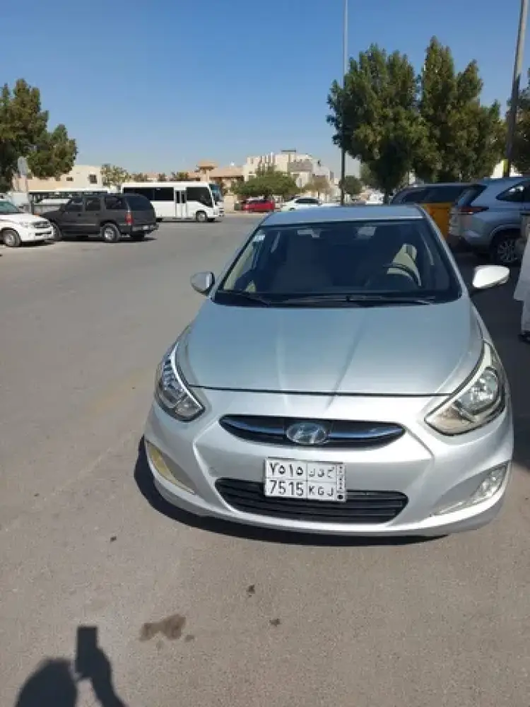 hyundai hyundai-accent image Hyundai Accent 2015
