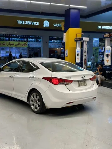 Hyundai Elantra 2013