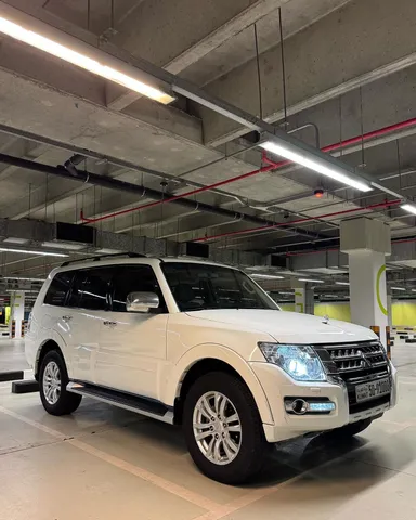 mitsubishi pajero image Mitsubishi Pajero GLS V6 2022
