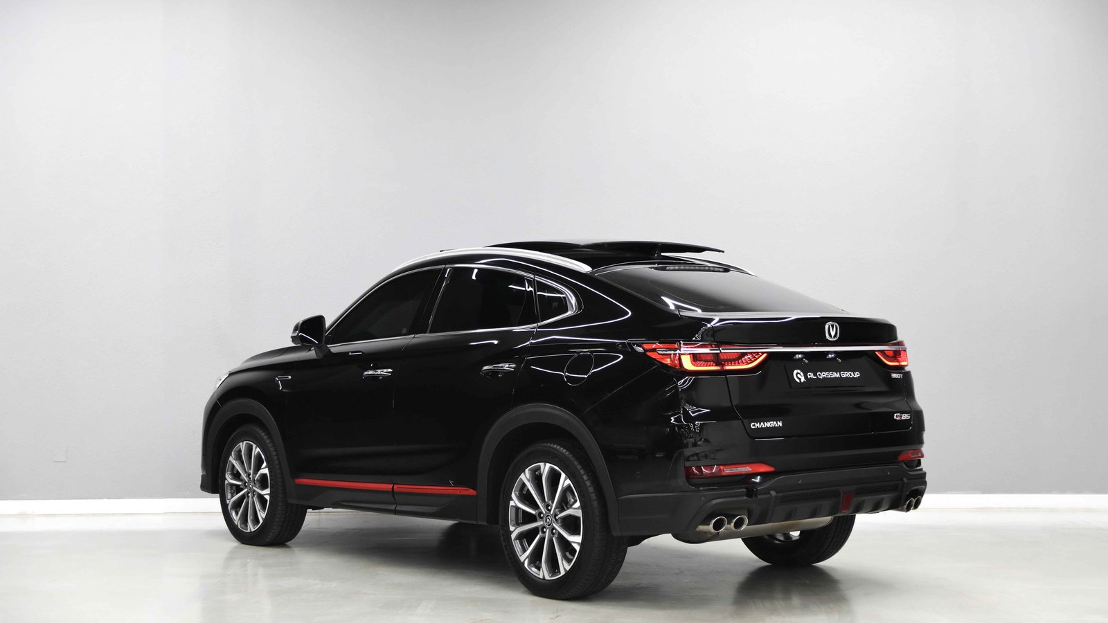 Discover undefined undefined Exterior Interior Images.Find all aspects and details of cars.