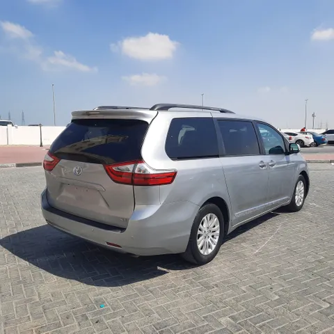Toyota Sienna 2017