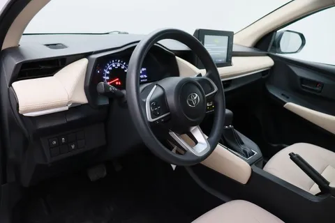 Discover undefined undefined Exterior Interior Images.Find all aspects and details of cars.