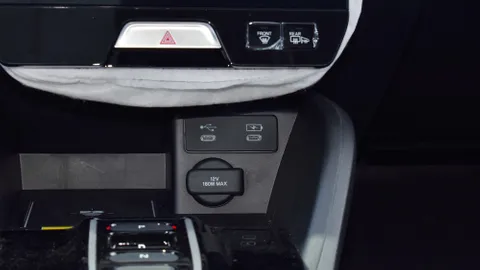 Discover undefined undefined Exterior Interior Images.Find all aspects and details of cars.