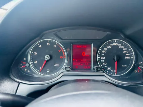 Discover undefined undefined Exterior Interior Images.Find all aspects and details of cars.