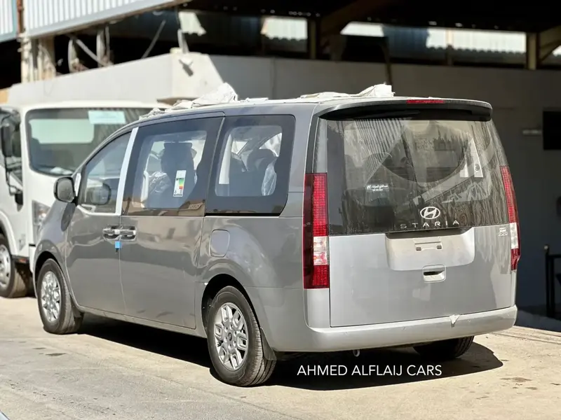 Hyundai Staria 2025