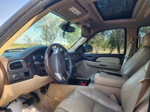 Discover undefined undefined Exterior Interior Images.Find all aspects and details of cars.