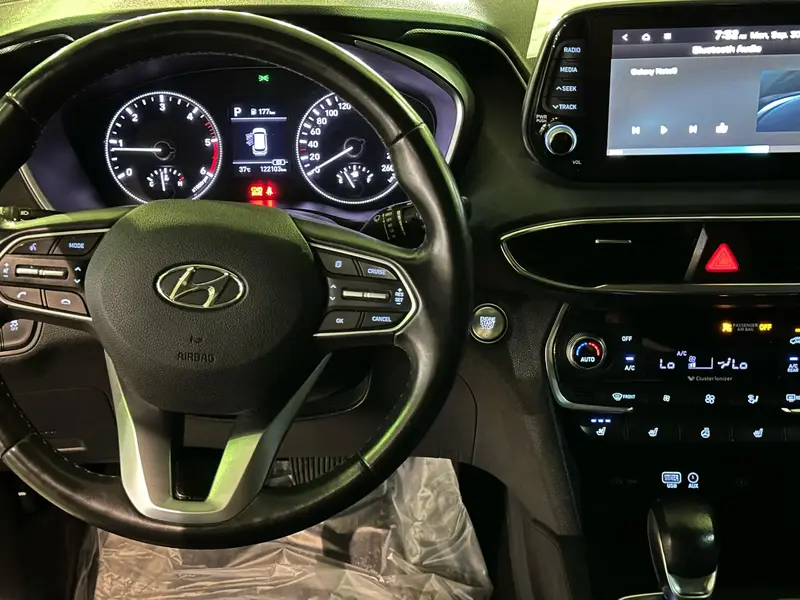 Discover undefined undefined Exterior Interior Images.Find all aspects and details of cars.