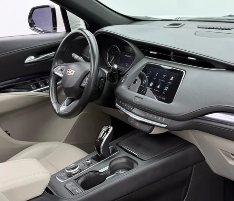 Cadillac XT4 2.0T Luxury FWD 2022
