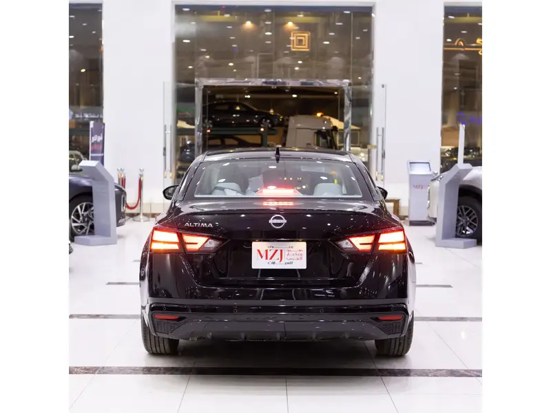 Nissan Altima 2025