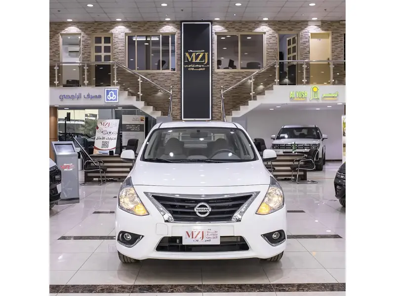 Discover undefined undefined Exterior Interior Images.Find all aspects and details of cars.