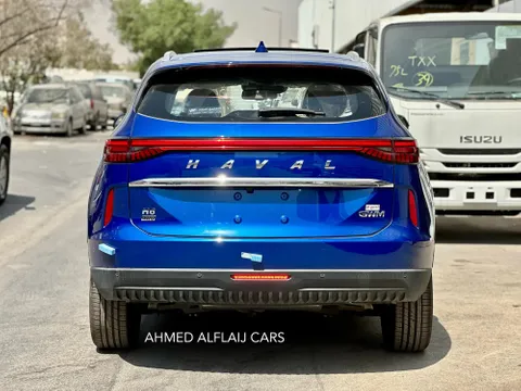Discover undefined undefined Exterior Interior Images.Find all aspects and details of cars.