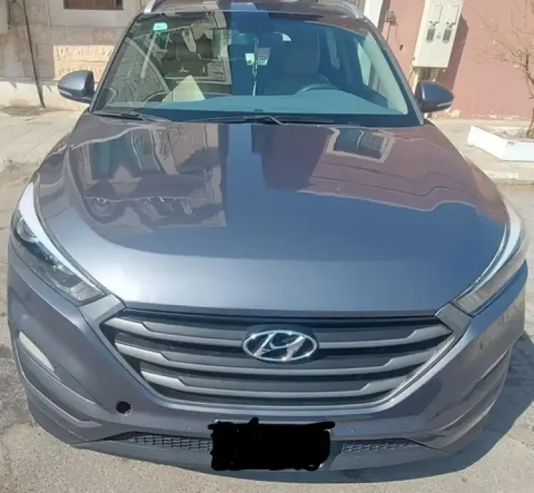 hyundai hyundai-tucson image Hyundai Tucson 2.0L Mid Option (AWD) 2016
