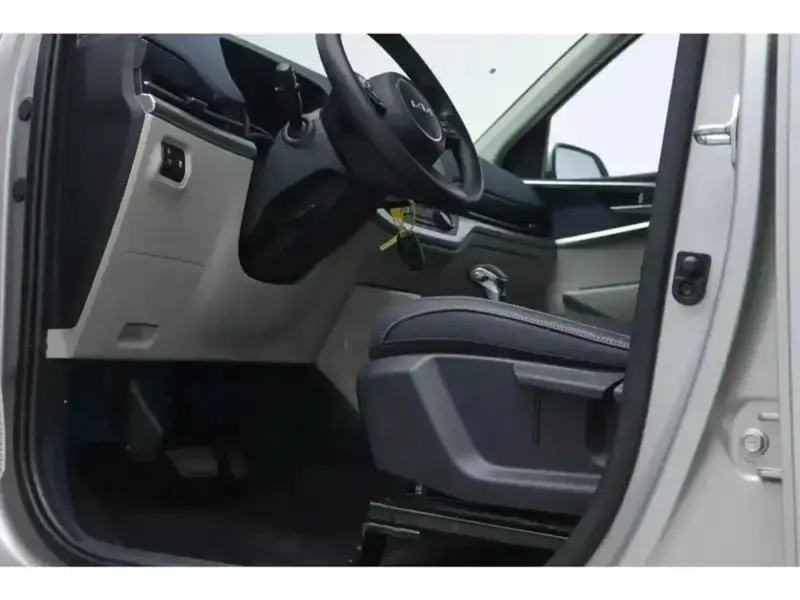 KIA Carens 2024