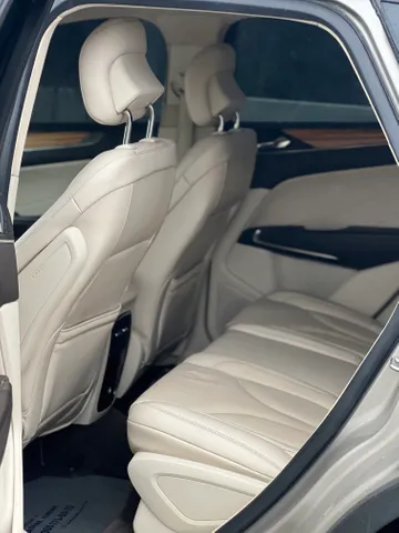 Discover undefined undefined Exterior Interior Images.Find all aspects and details of cars.