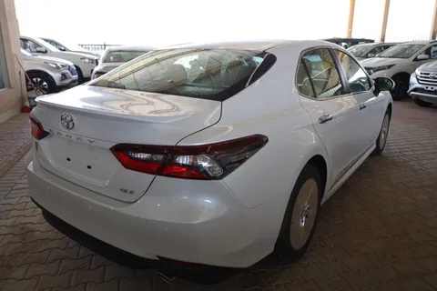 New Toyota Camry 2.5L GLE 204 HP 2023