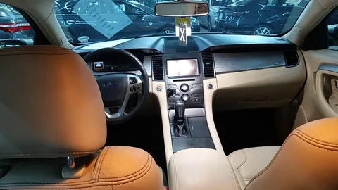 Discover undefined undefined Exterior Interior Images.Find all aspects and details of cars.