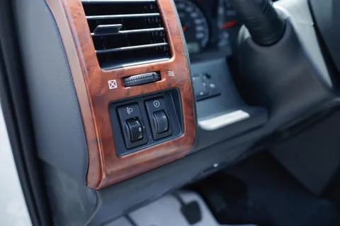 Discover undefined undefined Exterior Interior Images.Find all aspects and details of cars.